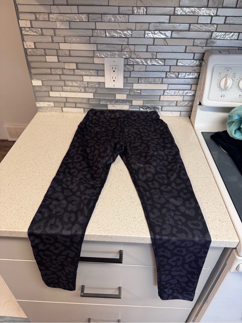 SHEIN Black Leopard Print Leggings